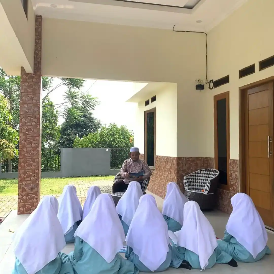 Pembelajaran Diinul Islam Kelas 3 KMI